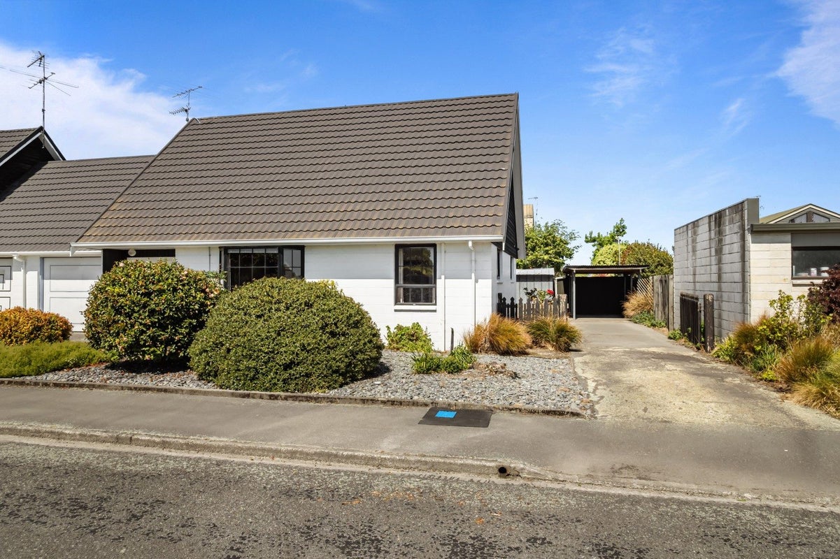 9 Churchill Avenue, Allenton, Ashburton - Carousel 2