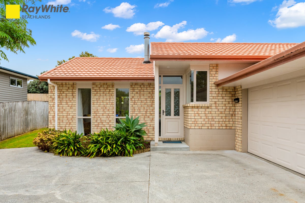 3 Glesan Place, Beachlands, Auckland - Carousel 2