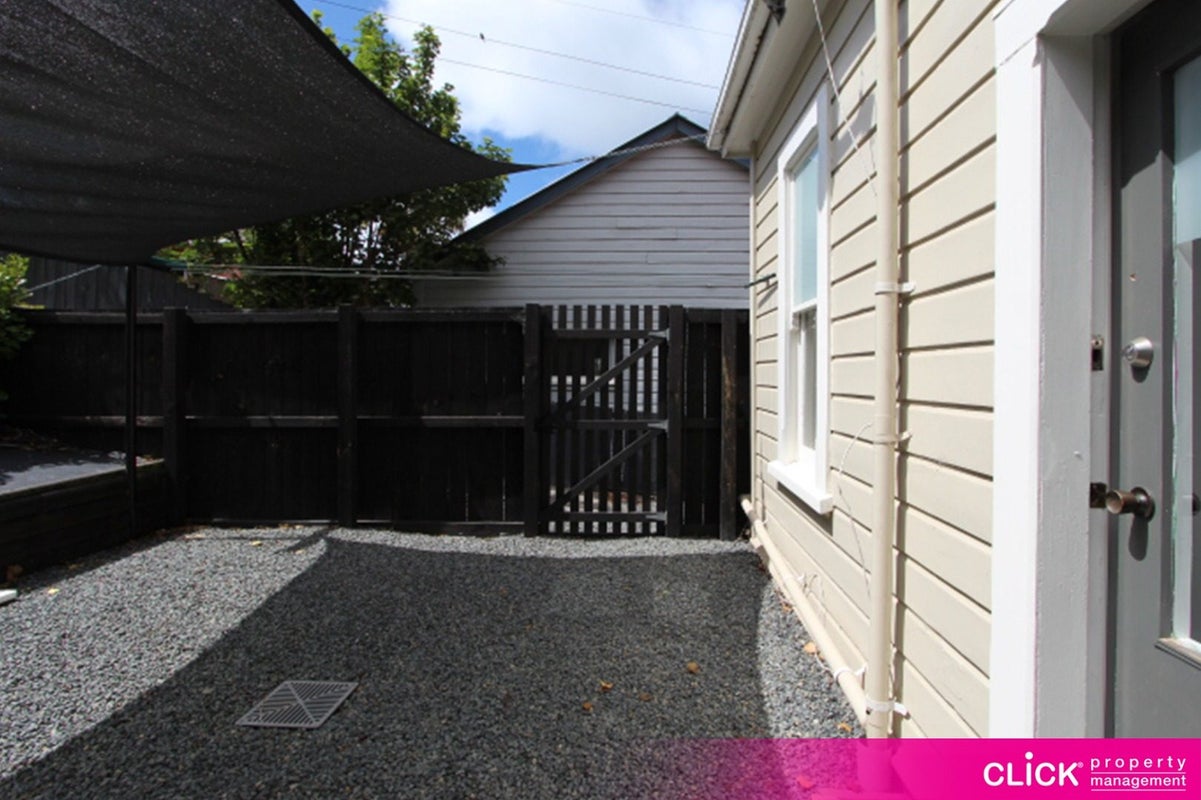 64 South Road, The Glen, Dunedin - Carousel 2