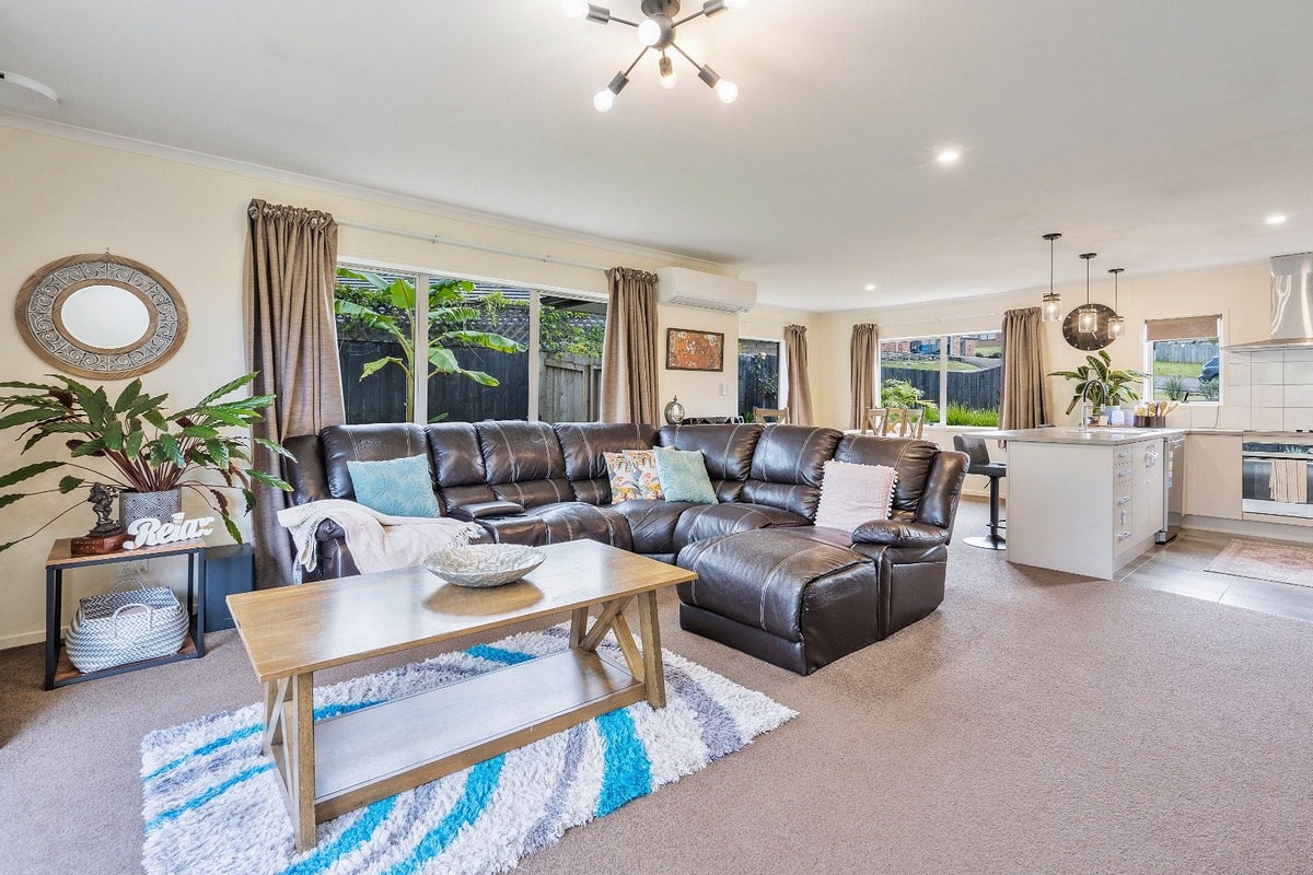 16 Miners Lane, Kamo, Whangarei - Carousel 2