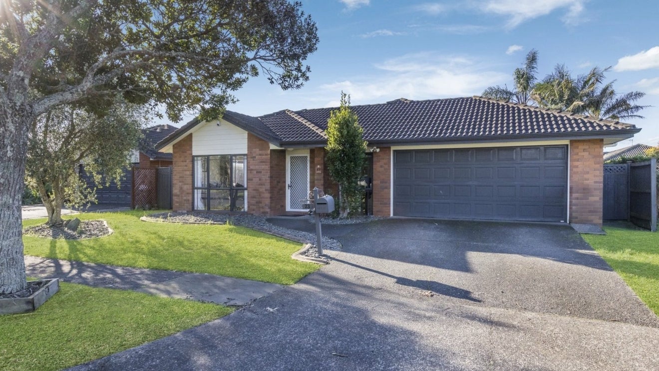 23 Croftview Road, Wattle Downs, Auckland - Carousel 1