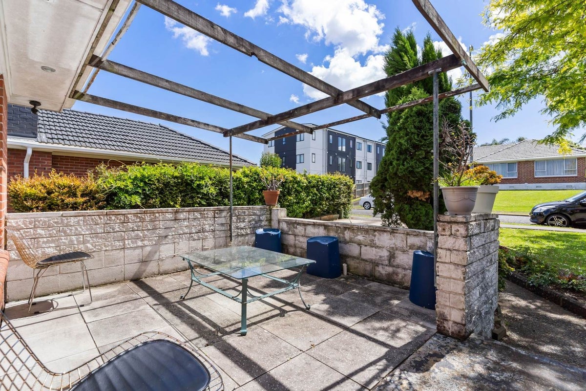 9 Richards Avenue, Papatoetoe, Auckland - Carousel 33