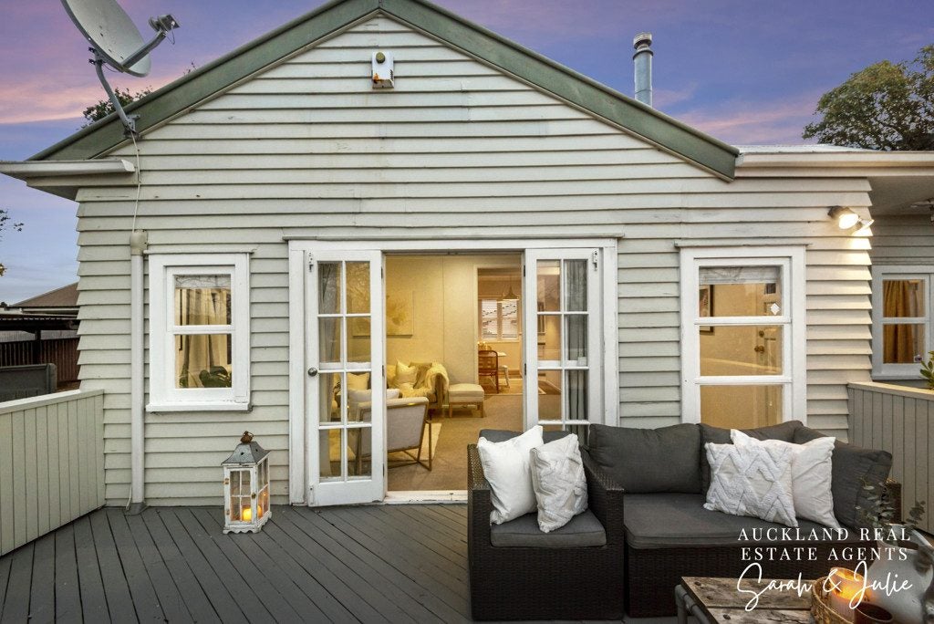 15A Sainsbury Road, Mount Albert, Auckland - Carousel 2