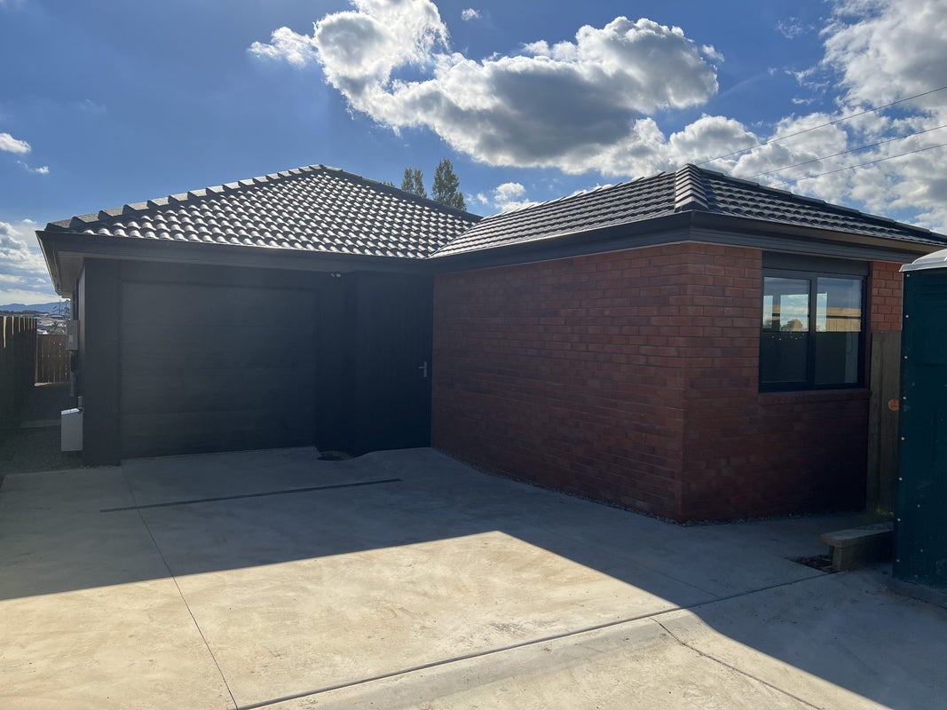 2/49 Waruhia Crescent, Rototuna North, Hamilton - Carousel 1