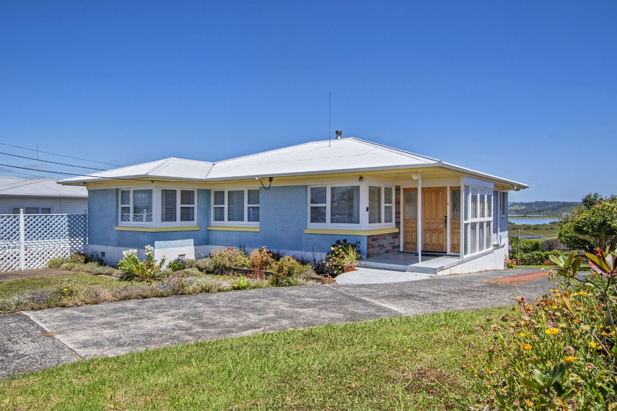 30 Church Street, Onerahi, Whangarei - Carousel 1