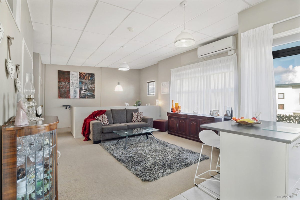 4B/9 Laidlaw Way, East Tamaki, Auckland - Carousel 1