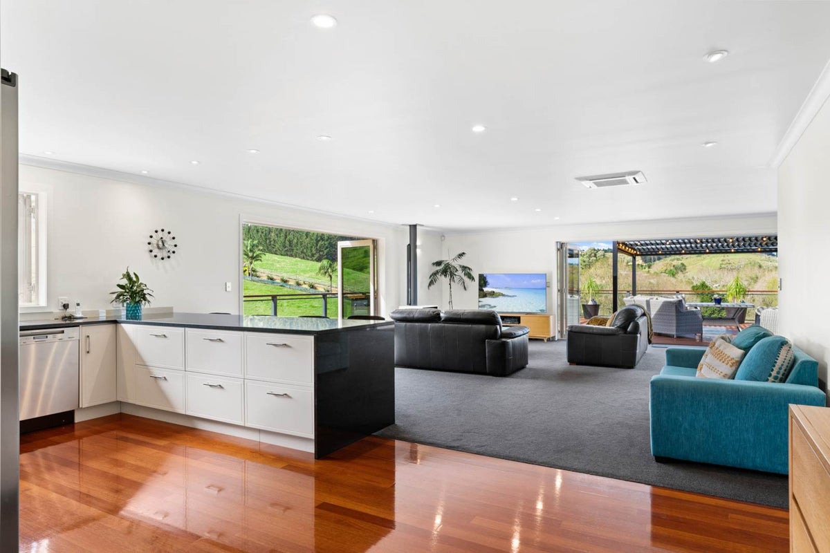 31 Tuiglen Place, Whangarei - Carousel 2