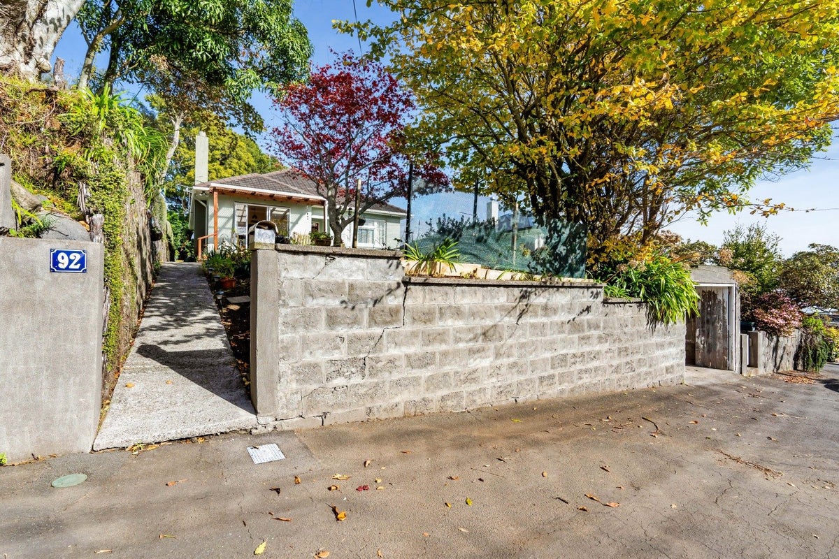 92 Mill Road, Lower Vogeltown, New Plymouth - Carousel 1