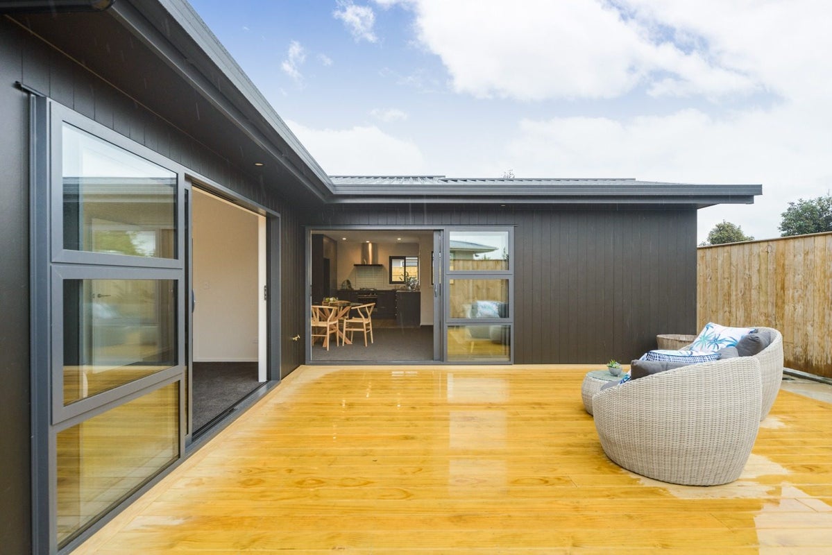 20 Highbury Avenue, Highbury, Palmerston North - Carousel 19