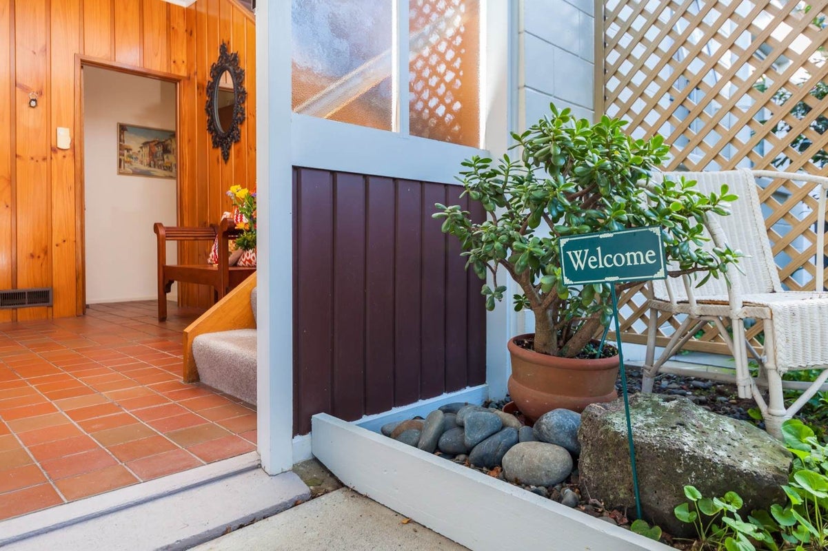 5 Suzetta Place, Sunnyhills, Auckland - Carousel 2