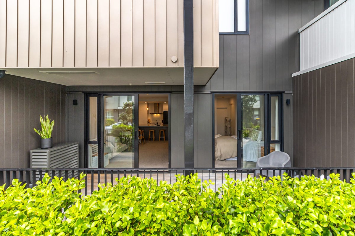 G06/1 Kimiora Street, Three Kings, Auckland - Carousel 1