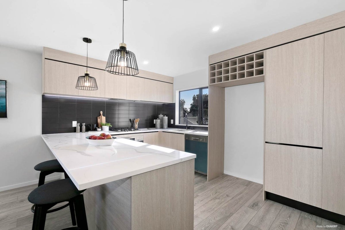 5/864 Mount Eden Road, Three Kings, Auckland - Carousel 1
