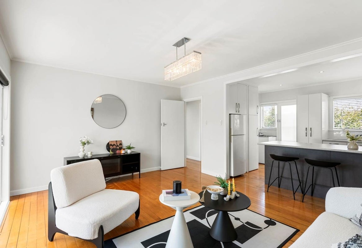 1/318 Beach Road, Campbells Bay, Auckland - Carousel 2