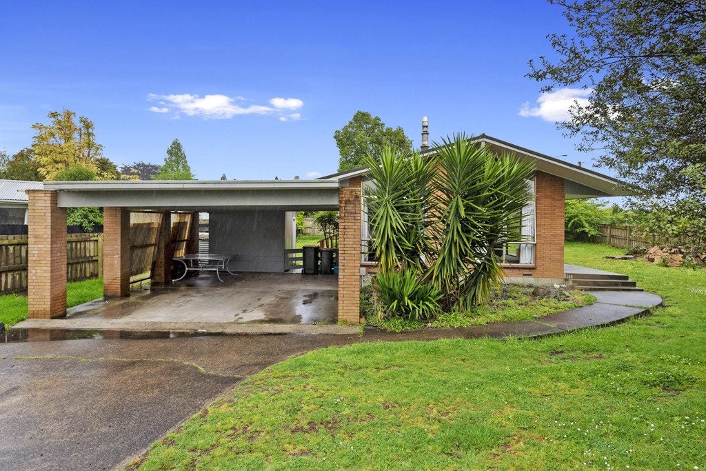 137 Fairview Street, Chartwell, Hamilton - Carousel 1