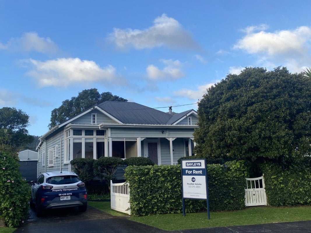 1 Pentland Road, Regent, Whangarei - Carousel 1
