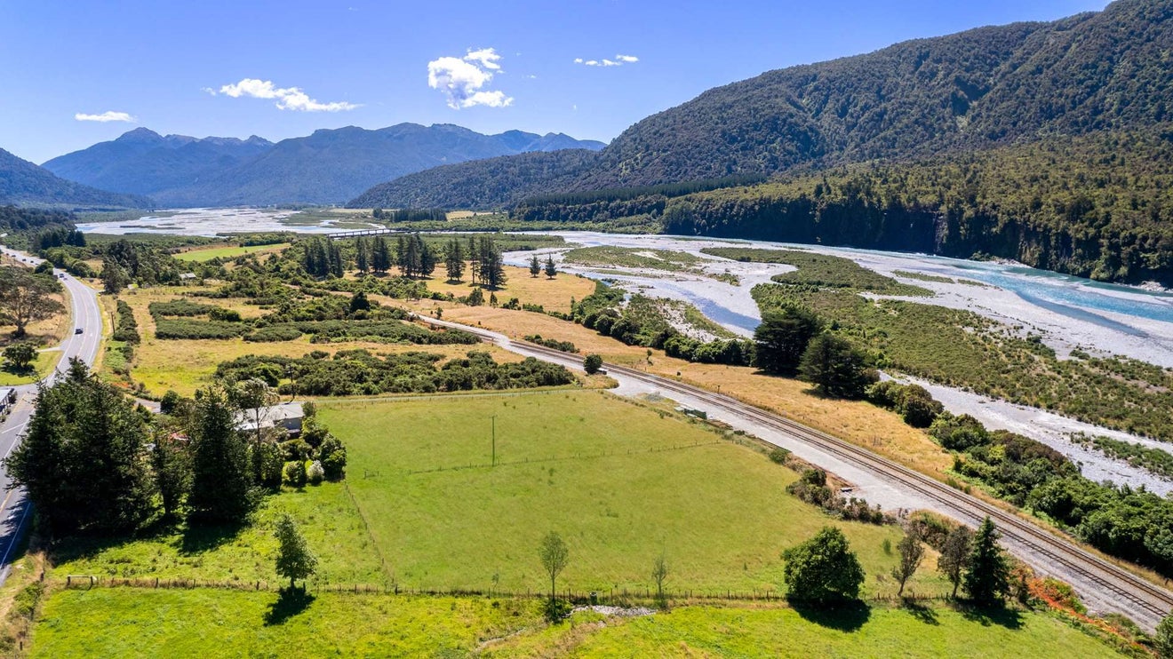 0 State Highway 7, Totara Flat, Totara Flat - Carousel 18