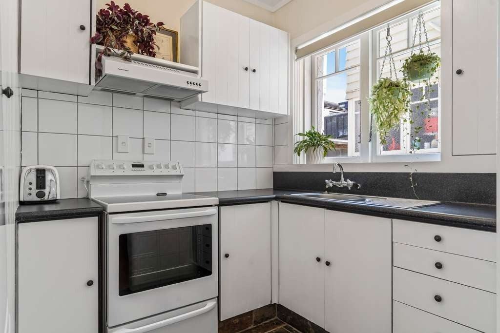 2/5 Sarawia Street, Newmarket, Auckland - Carousel 2