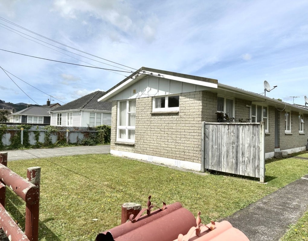 1-3/18 Bristol Street, Trentham, Upper Hutt - Carousel 2