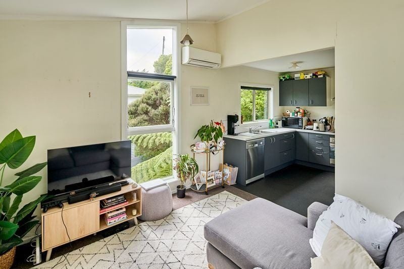55 Mandalay Terrace, Khandallah, Wellington - Carousel 2