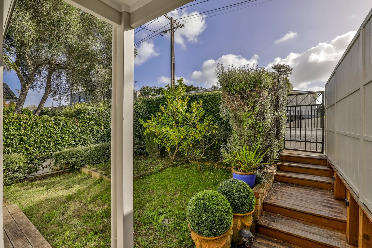 48 Larchwood Avenue, Westmere, Auckland - Carousel 2
