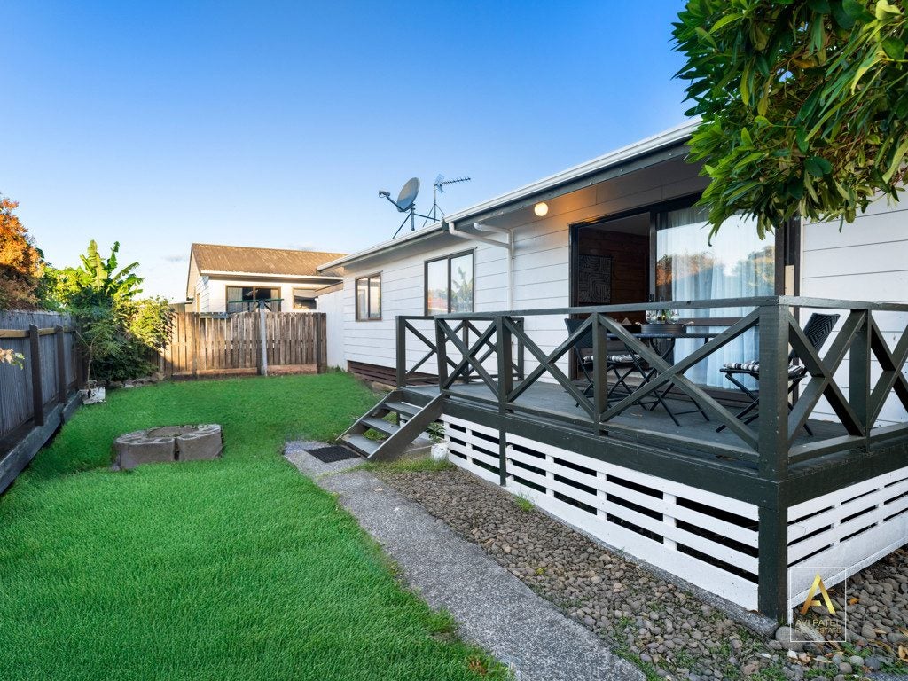 1/9 Te Kanawa Crescent, Henderson, Auckland - Carousel 1