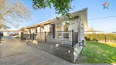 2/12 Bridge Street, Melling, Lower Hutt - Carousel 1