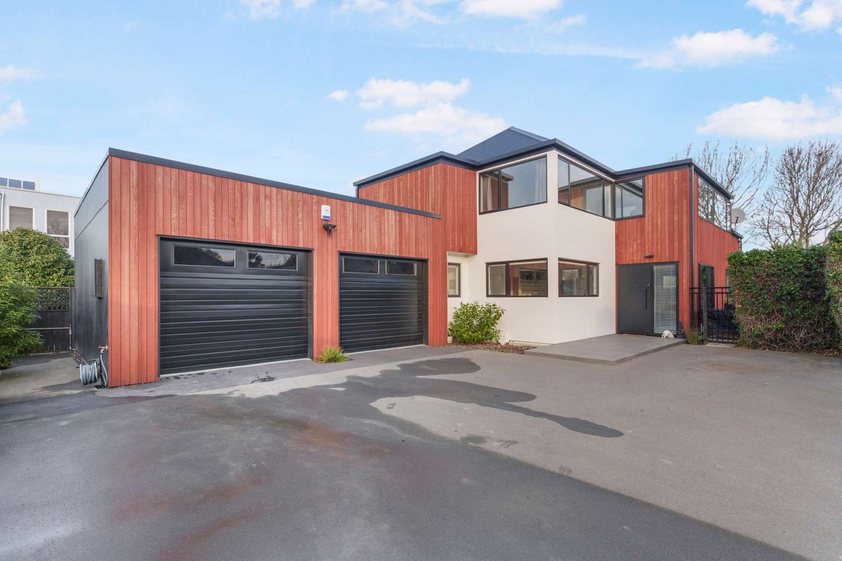 66 Regency Crescent, Redwood, Christchurch - Carousel 1