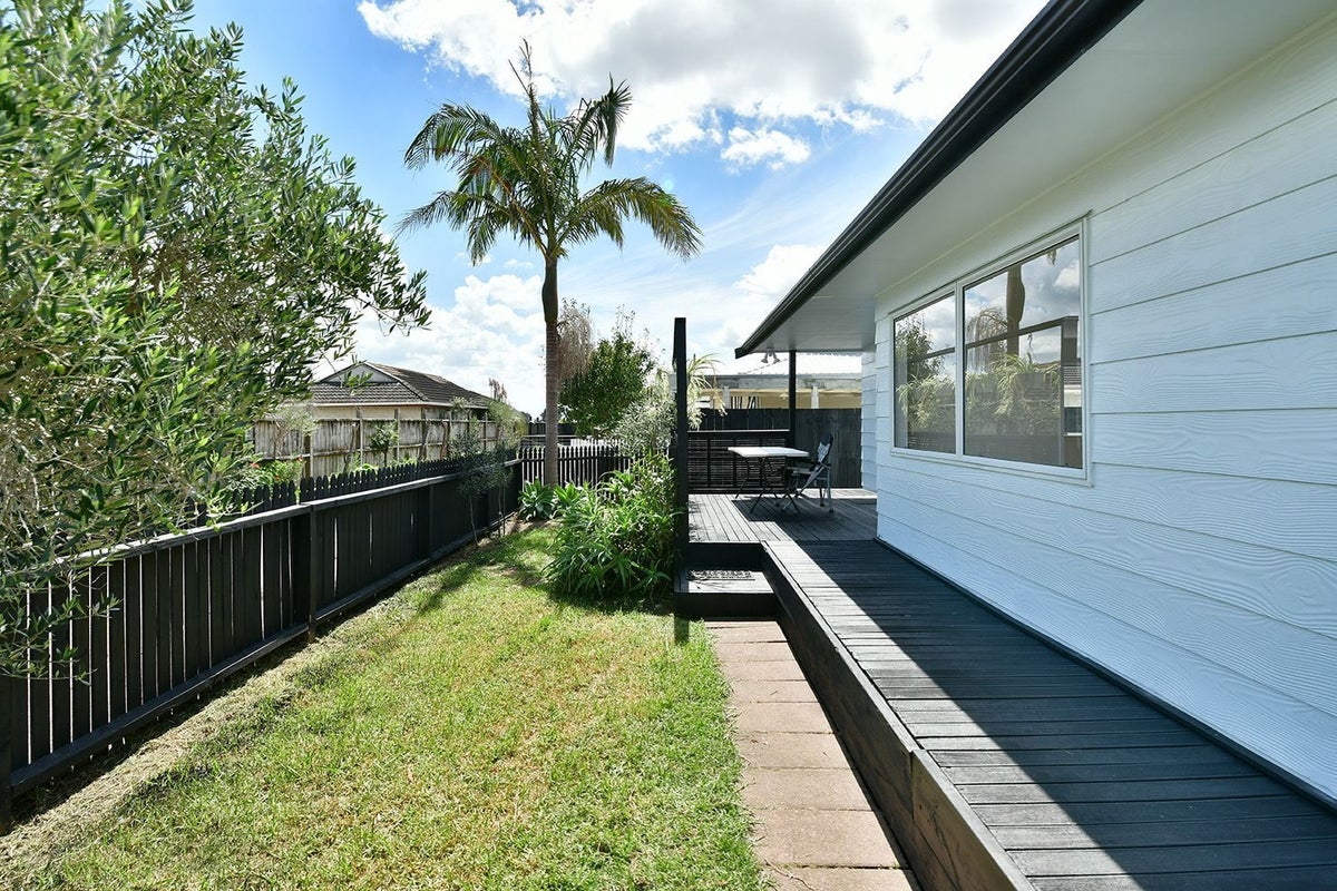 11B Springs Road, Parakai, Helensville - Carousel 21