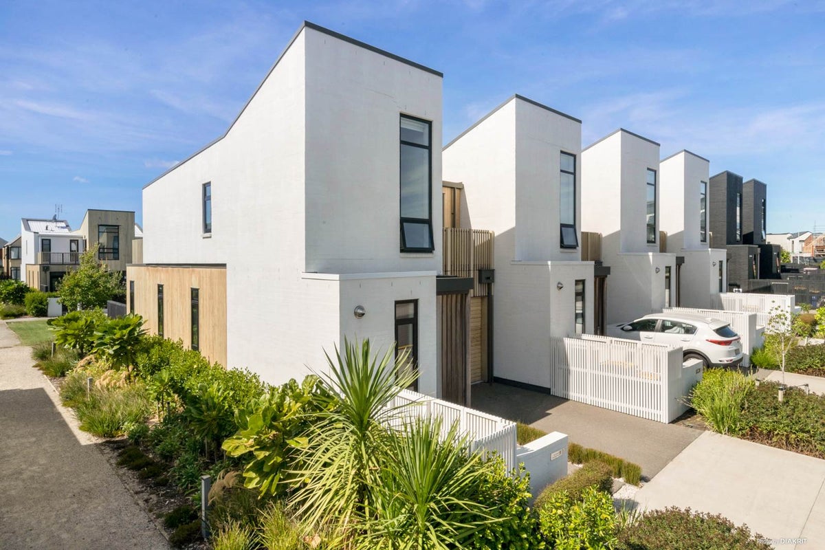 12 Hastings Street, Hobsonville, Auckland - Carousel 2