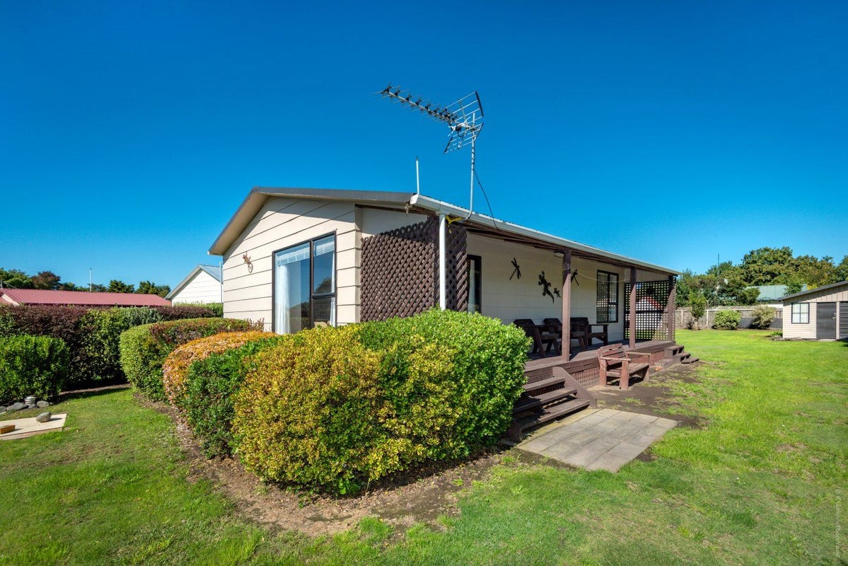 19 Ocean View Place, Leeston - Carousel 1