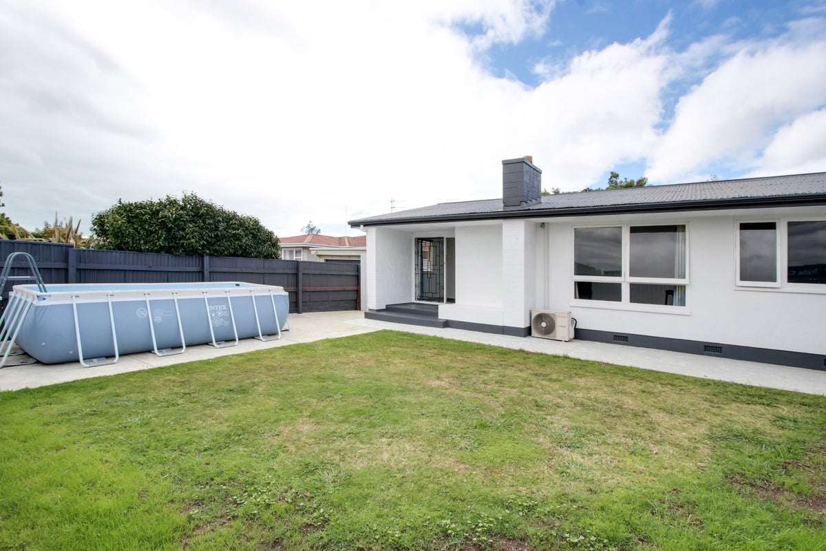 131 Taradale Road, Onekawa, Napier - Carousel 2