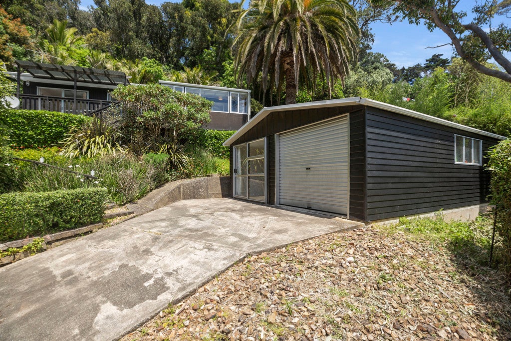 36A Hill Road, Palm Beach, Waiheke Island - Carousel 1