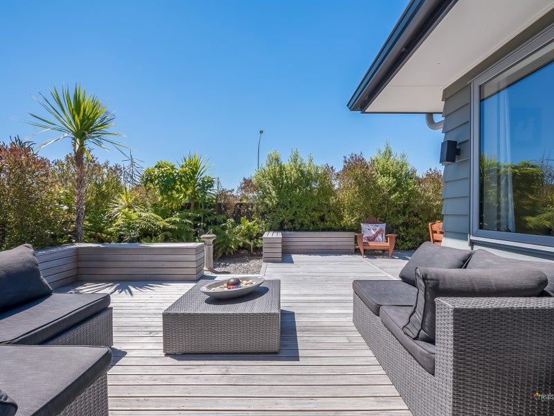 9 Citrine Grove, Timberlea, Upper Hutt - Carousel 1