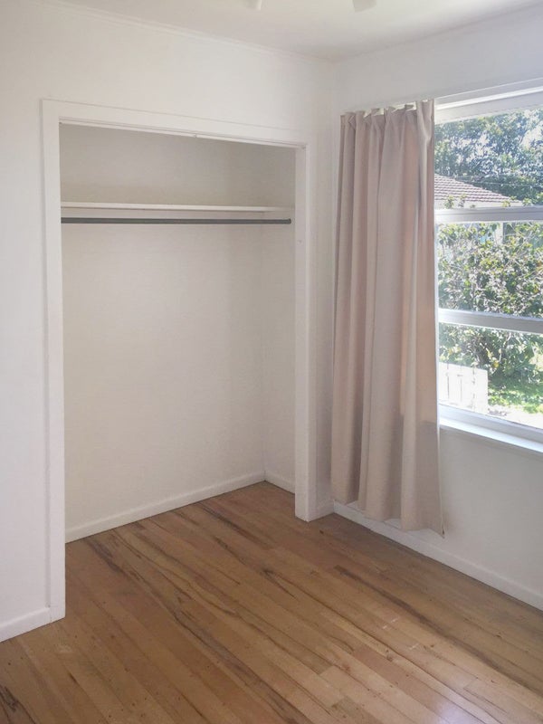 2/39 Shakespeare Road, Milford, Auckland - Carousel 6