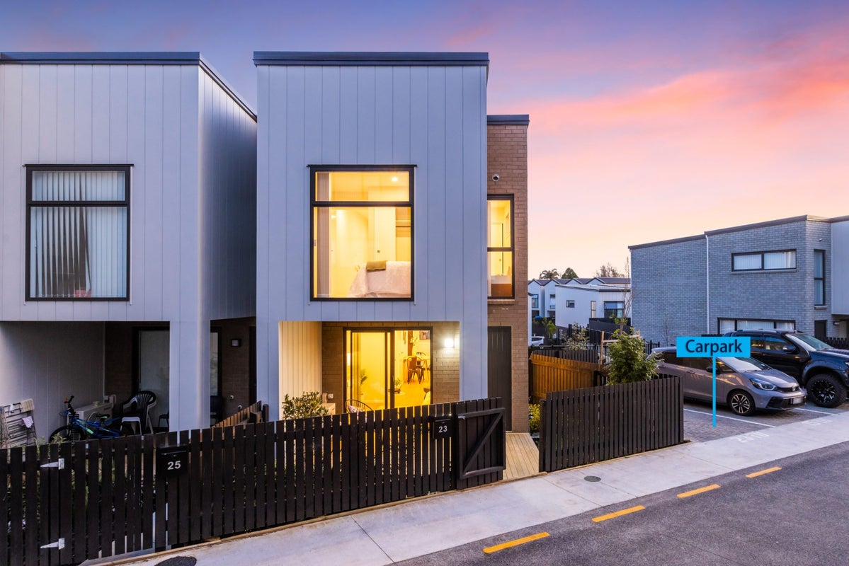 23 Tukari Lane, Mangere Bridge, Auckland - Carousel 1