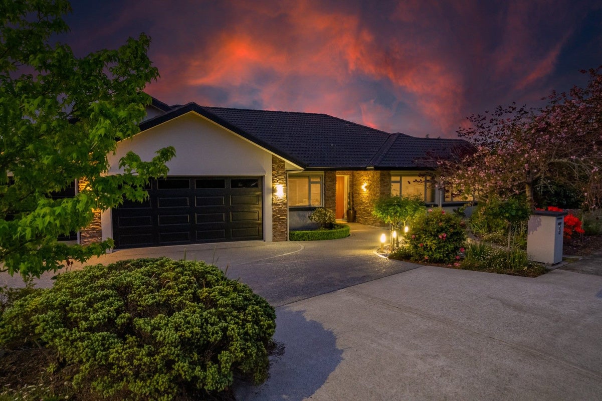 8 Park Drive, Richmond - Carousel 1