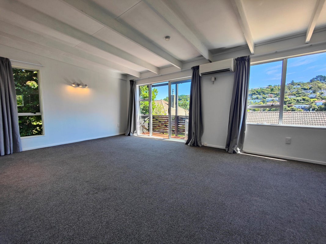 5A Robert Street, Newlands, Wellington - Carousel 2