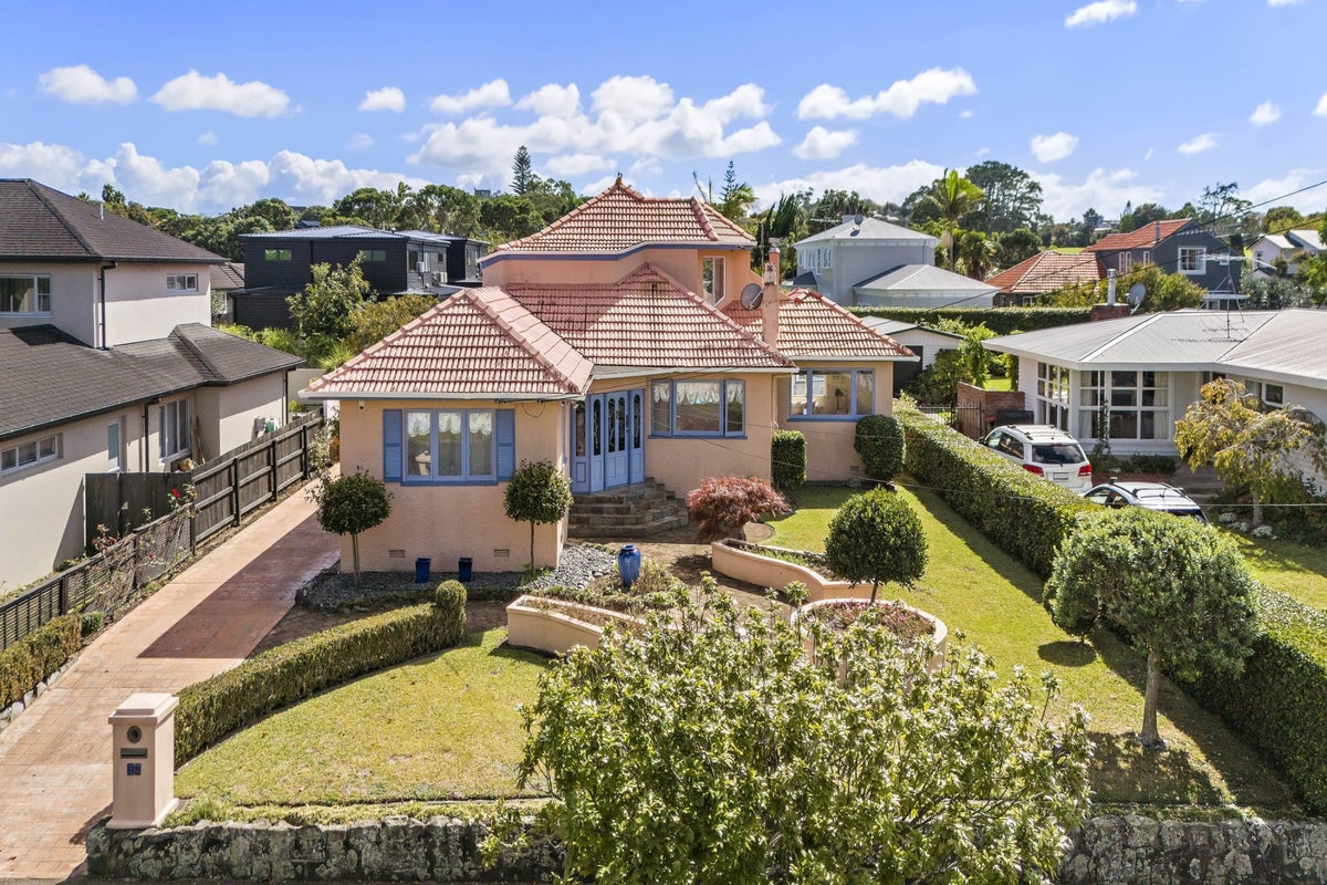 32 Athlone Road, Glendowie, Auckland - Carousel 2
