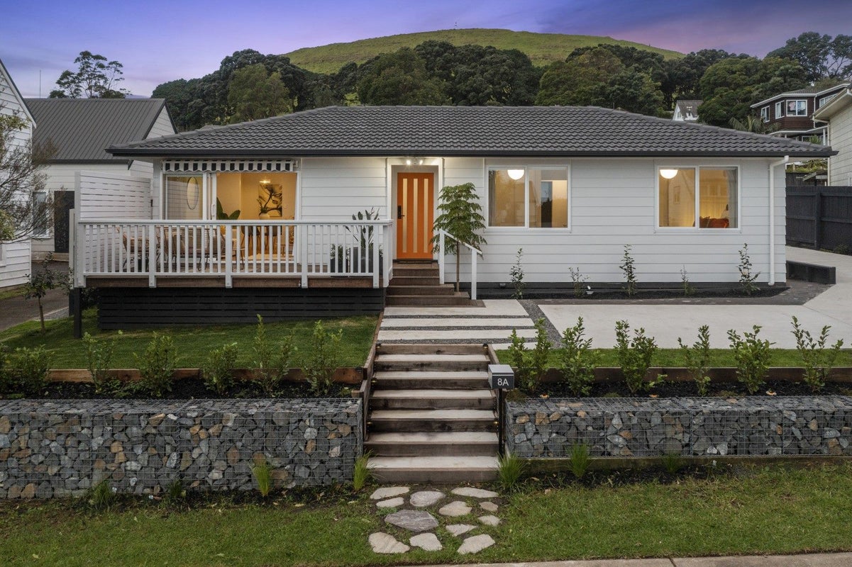8A Steen Place, Mangere Bridge, Auckland - Carousel 1
