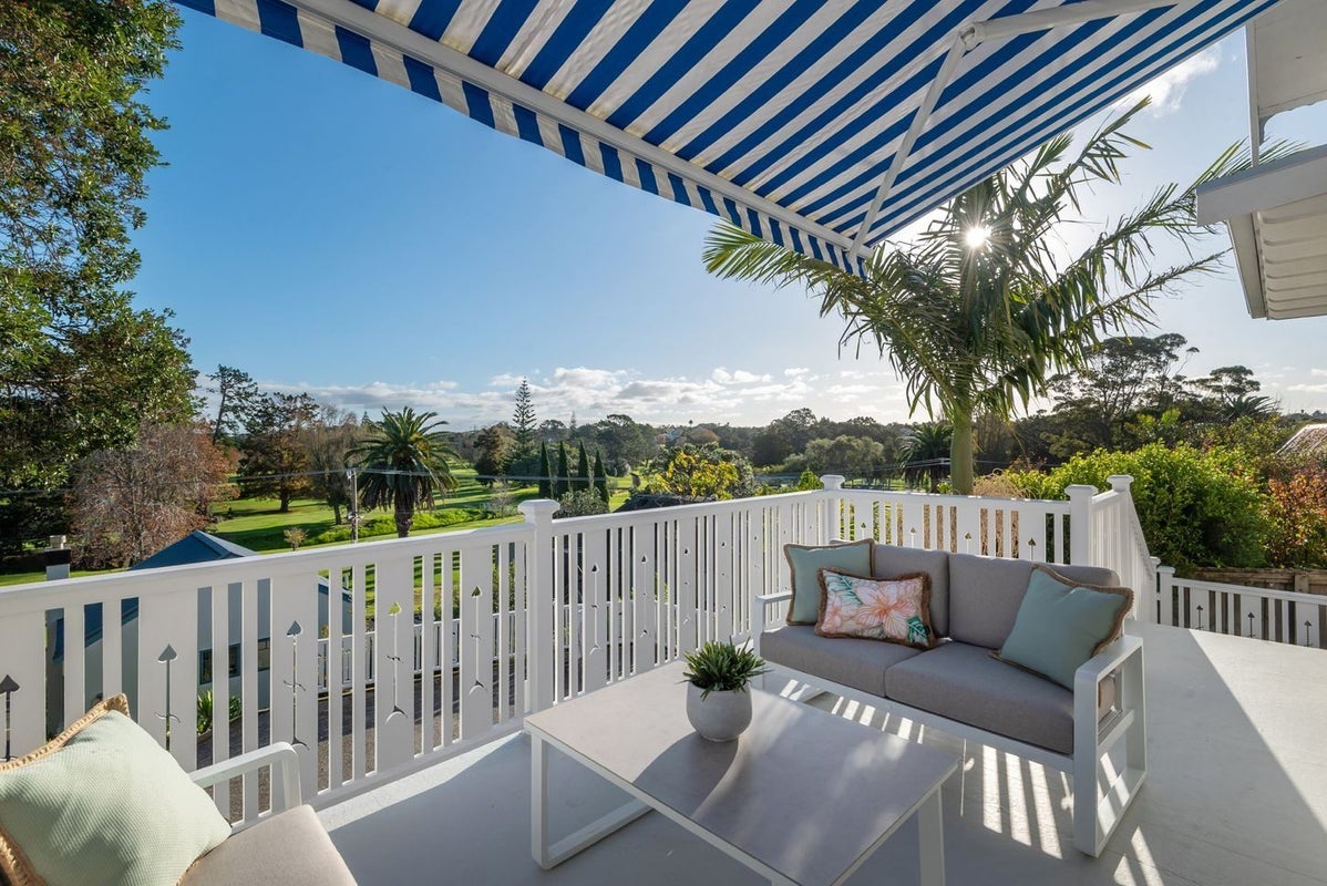 54 Wairoa Road, Narrow Neck, Auckland - Carousel 2