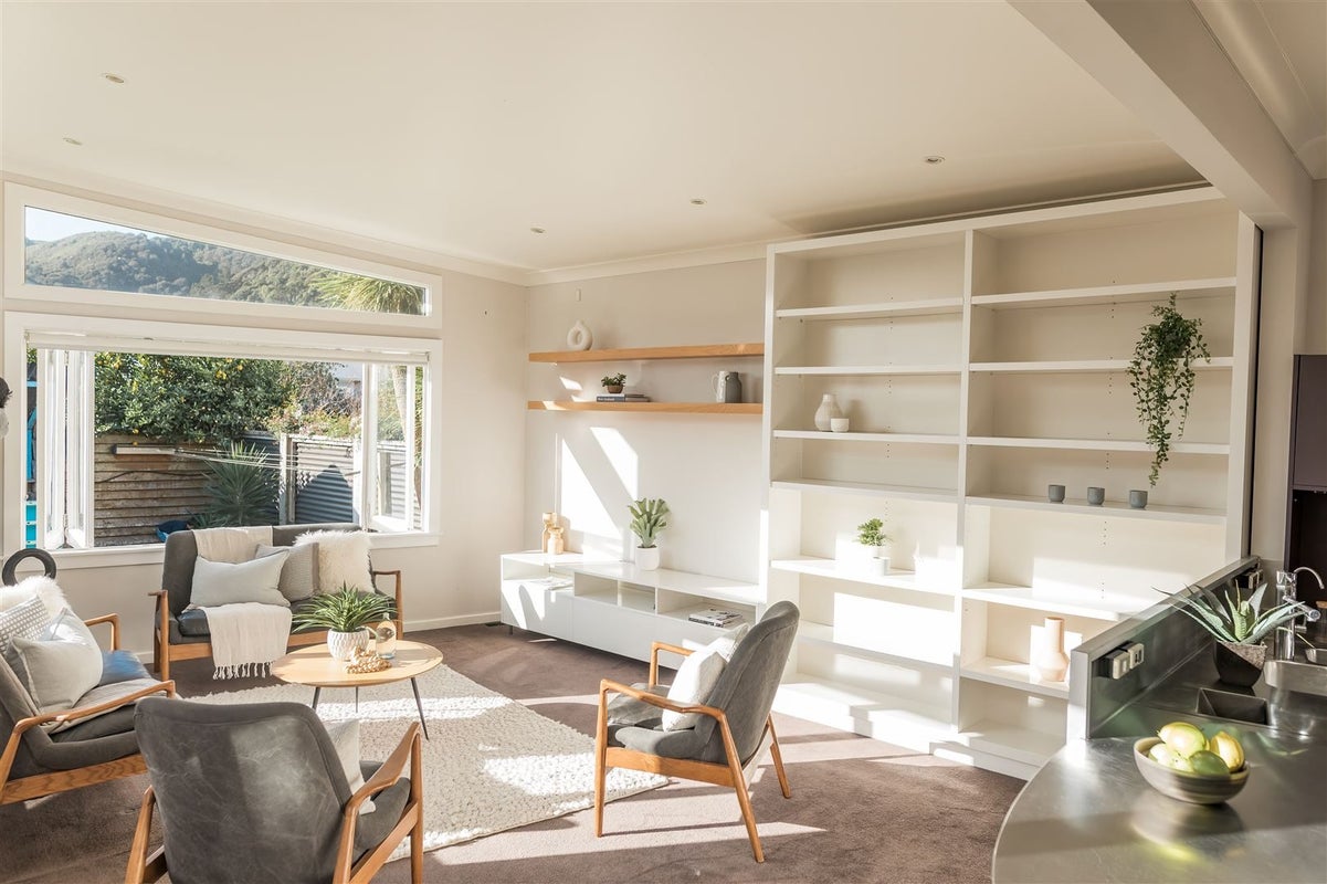 35 Pukatea Street, Eastbourne, Lower Hutt - Carousel 2