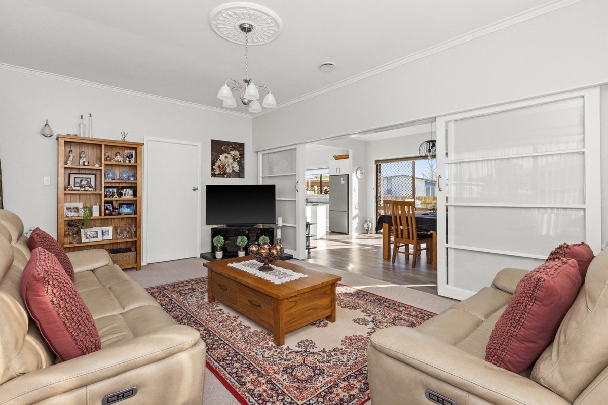 233 Kennedy Road, Onekawa, Napier - Carousel 2