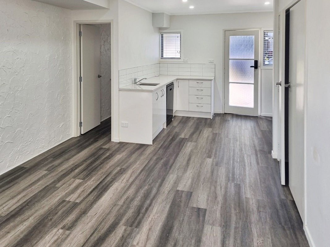 19/10 George Street, Mount Eden, Auckland - Carousel 2
