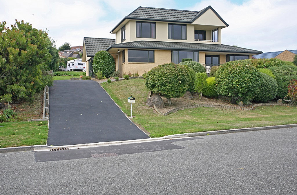 17 Highcrest Heights, Westmorland, Christchurch - Carousel 1