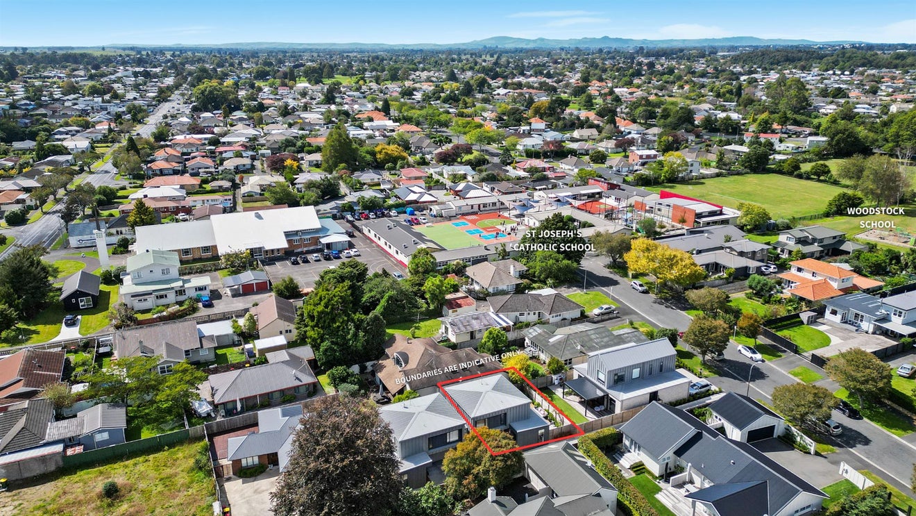 2/23 Strowan Avenue, Fairfield, Hamilton - Carousel 31