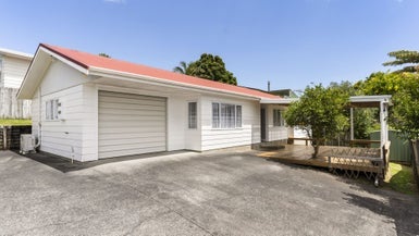 2 Solea Road, Sunnyvale, Auckland - Carousel 1