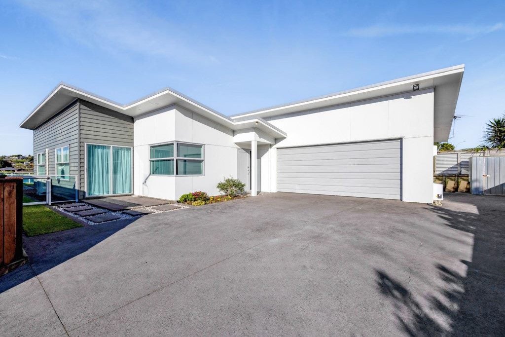 17A Winstone Place, Highlands Park, New Plymouth - Carousel 18
