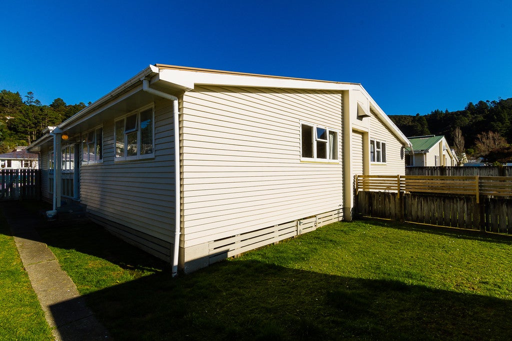 26 Delaney DRIVE, STOKES VALLEY, LOWER HUTT - Carousel 19