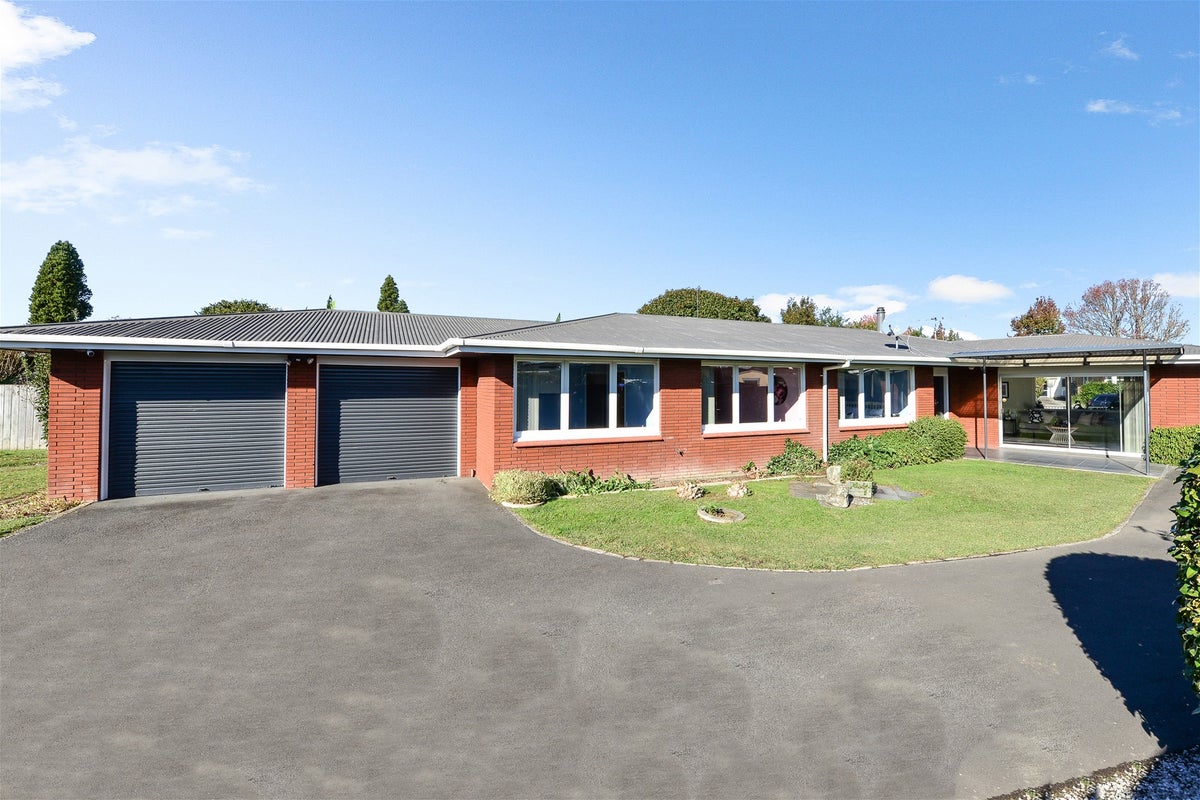 5 Robert Grigg Place, Hamilton East, Hamilton - Carousel 1