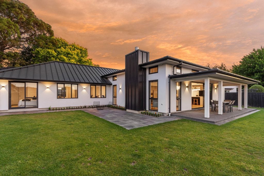1 Haughey Drive, Mairehau, Christchurch - Carousel 1
